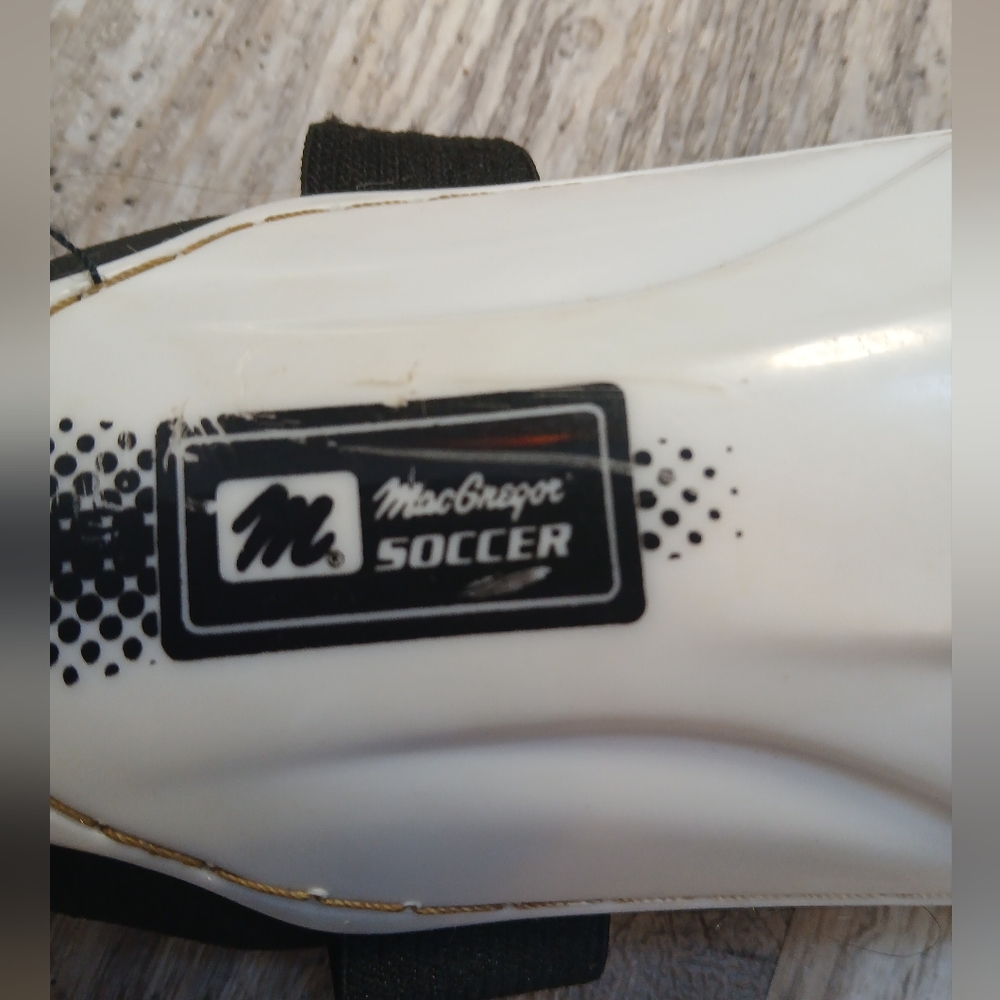 Bundle Of 2 Sets Of Kids Soccer Shin Guards Macgregor Soccer And Cooper - Picture 5 of 7